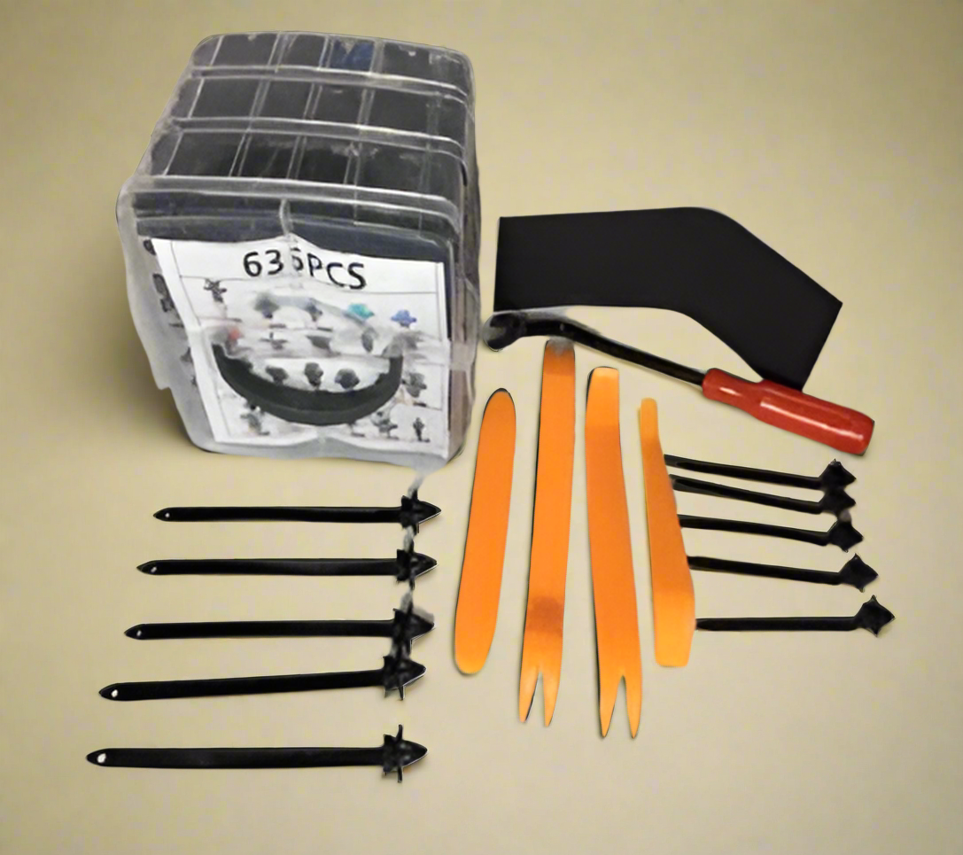 635 piece Trim Kit with removal tools